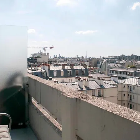 Great Design And Bright Apartment With Terrace 아파트 *